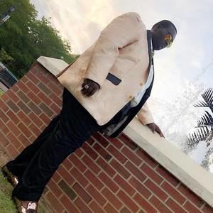 Meet your Posher, Samuel